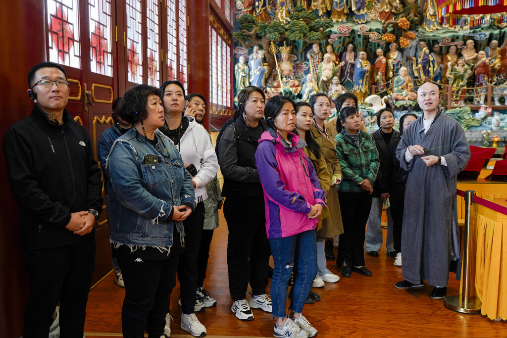 冀州道安寺联合石家庄万千国旅在我寺开展交流学习活动