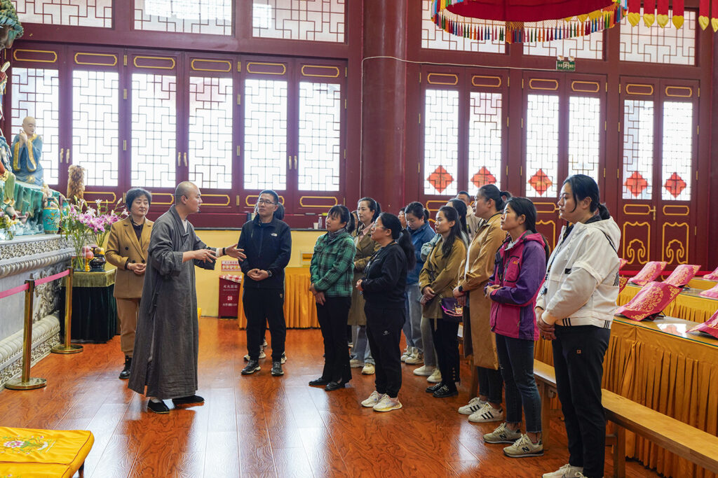 冀州道安寺联合石家庄万千国旅在我寺开展交流学习活动